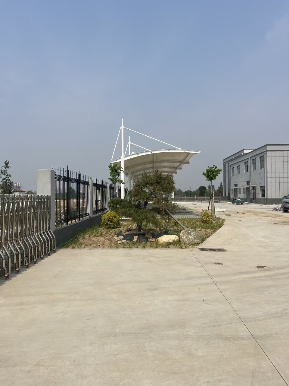 拉萨充电桩停车棚